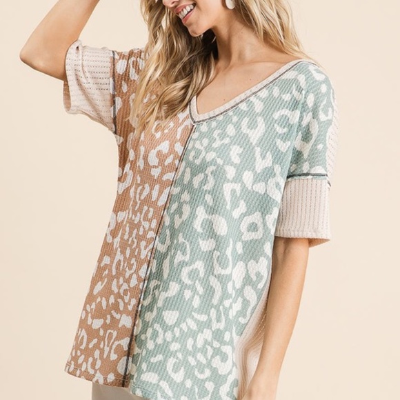 V neck leopard print sage/taupe combo Top - Picture 2 of 6